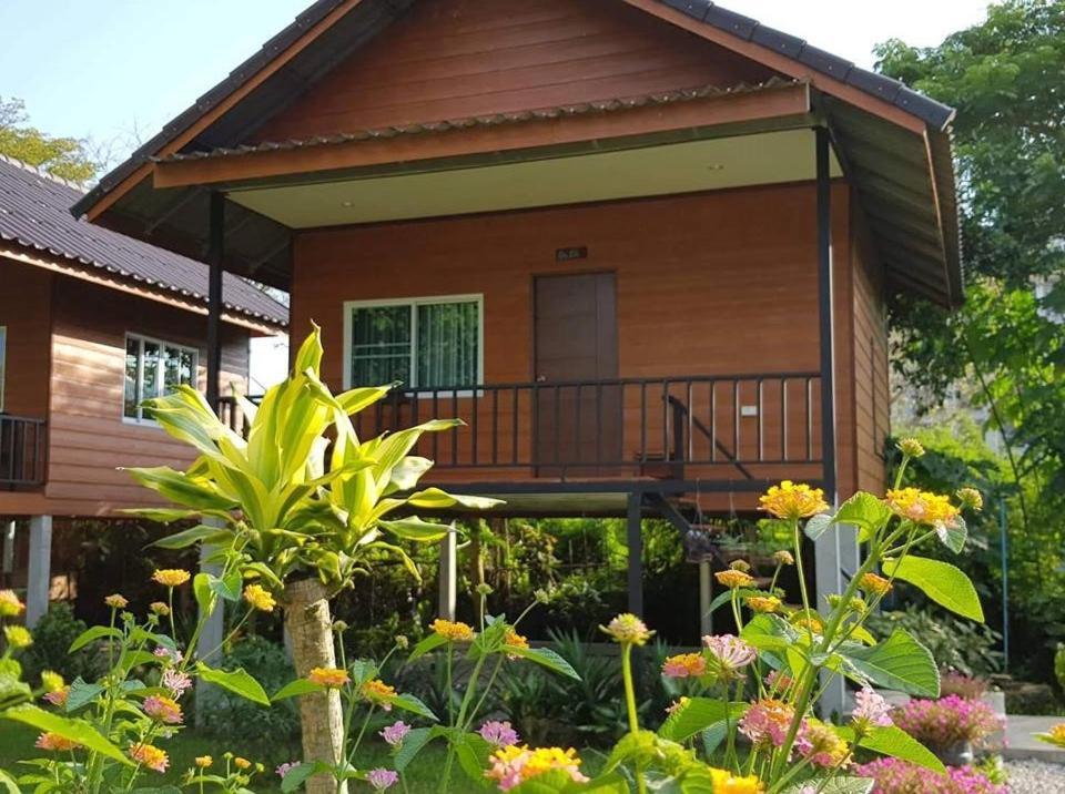 Pasanchai Bungalow Ванг-Виенг Экстерьер фото